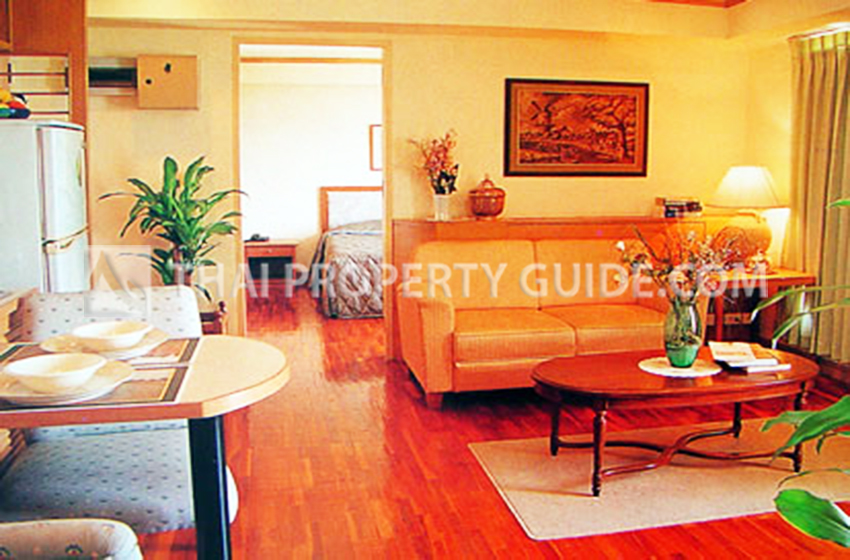 Service Apartment in Phaholyothin 